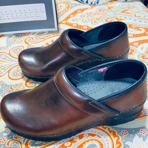 Brown Sanita’s Size 38
